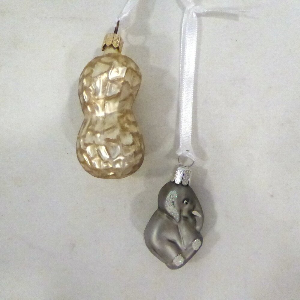NEW CHRISTMAS HAND CRAFTED BLOWN GLASS PEANUT & ELEPHANT ORNAMENT SET